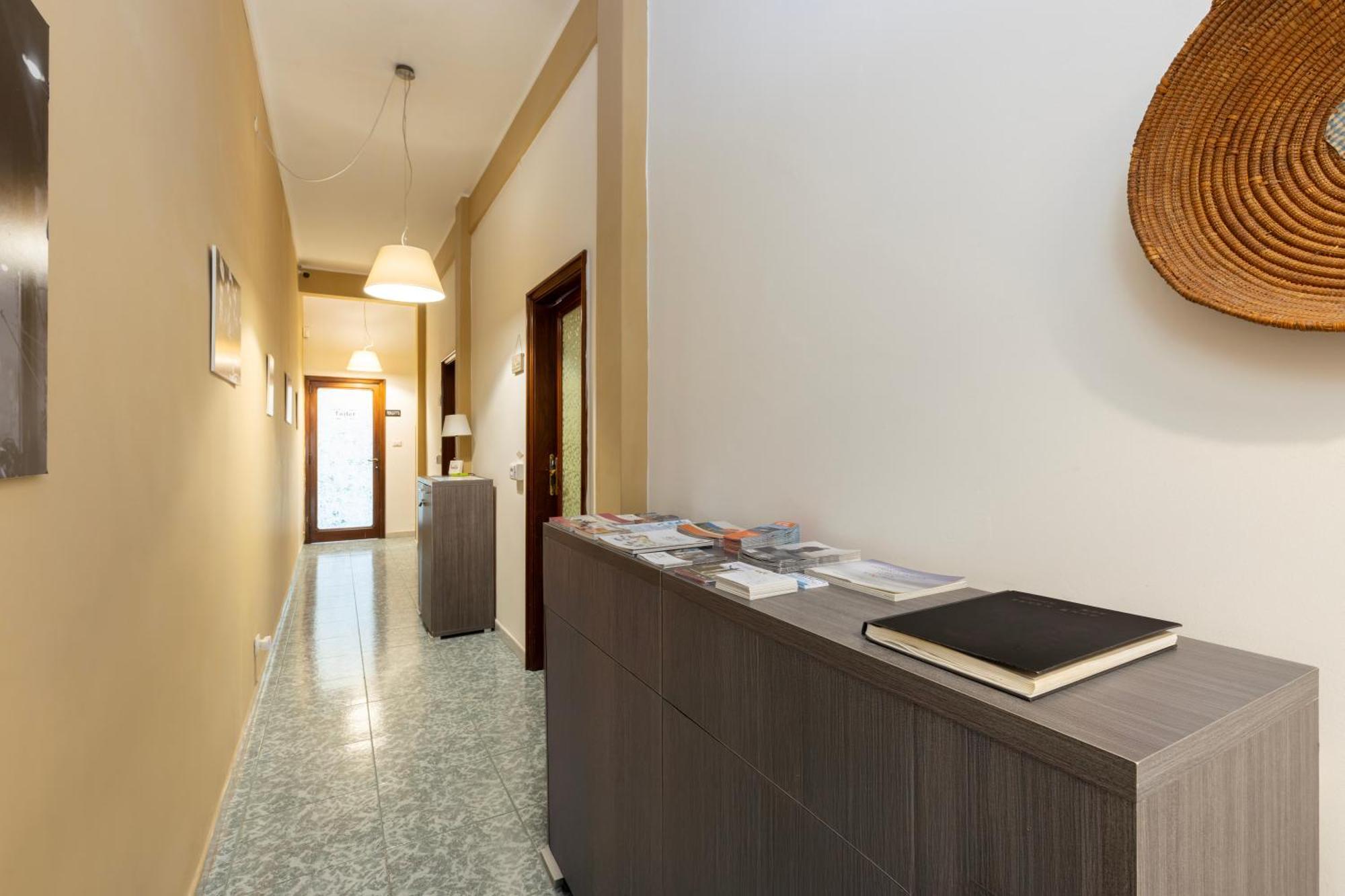 Kalie Rooms Guest House Cagliari Bagian luar foto