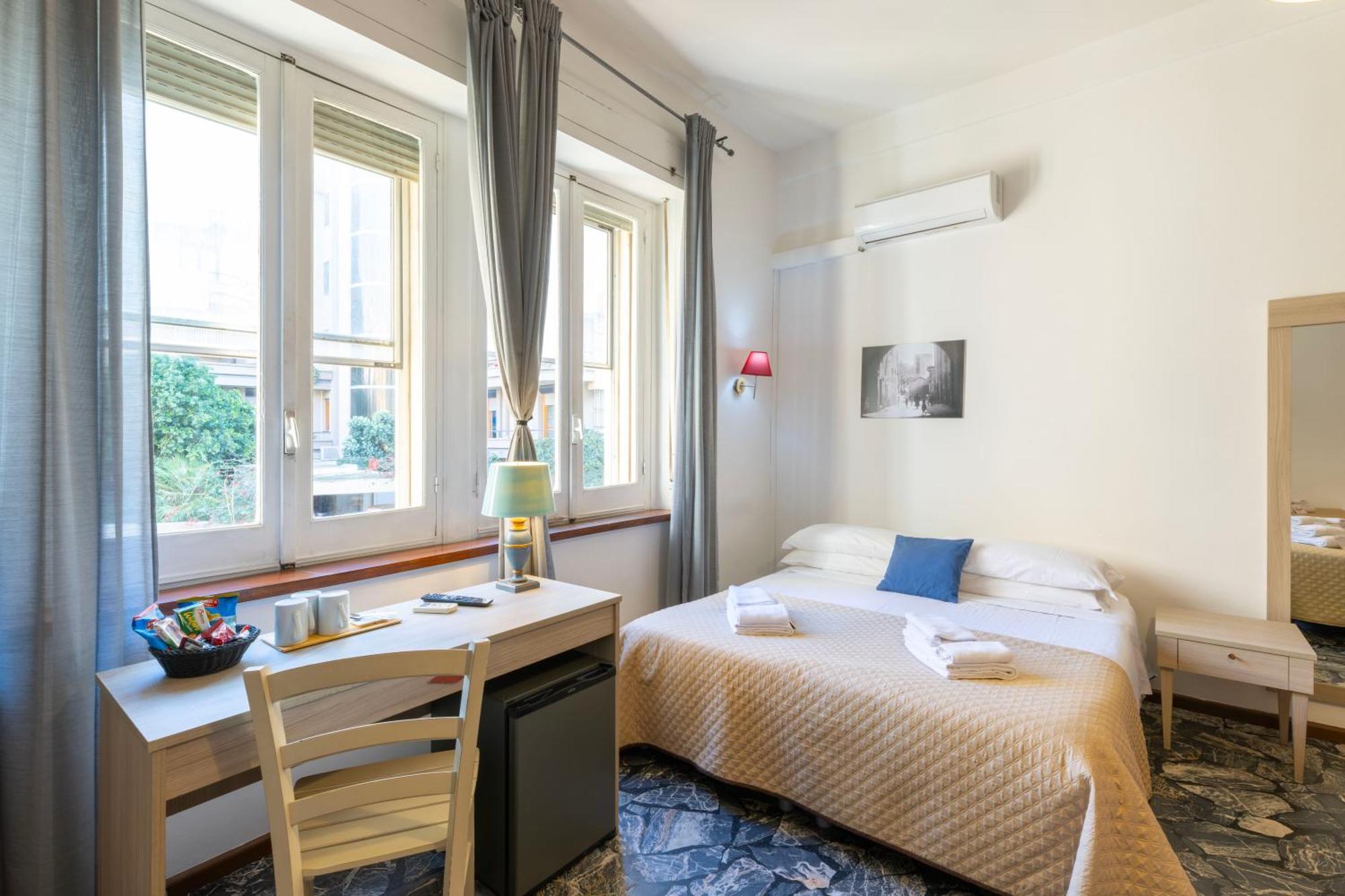 Kalie Rooms Guest House Cagliari Bagian luar foto
