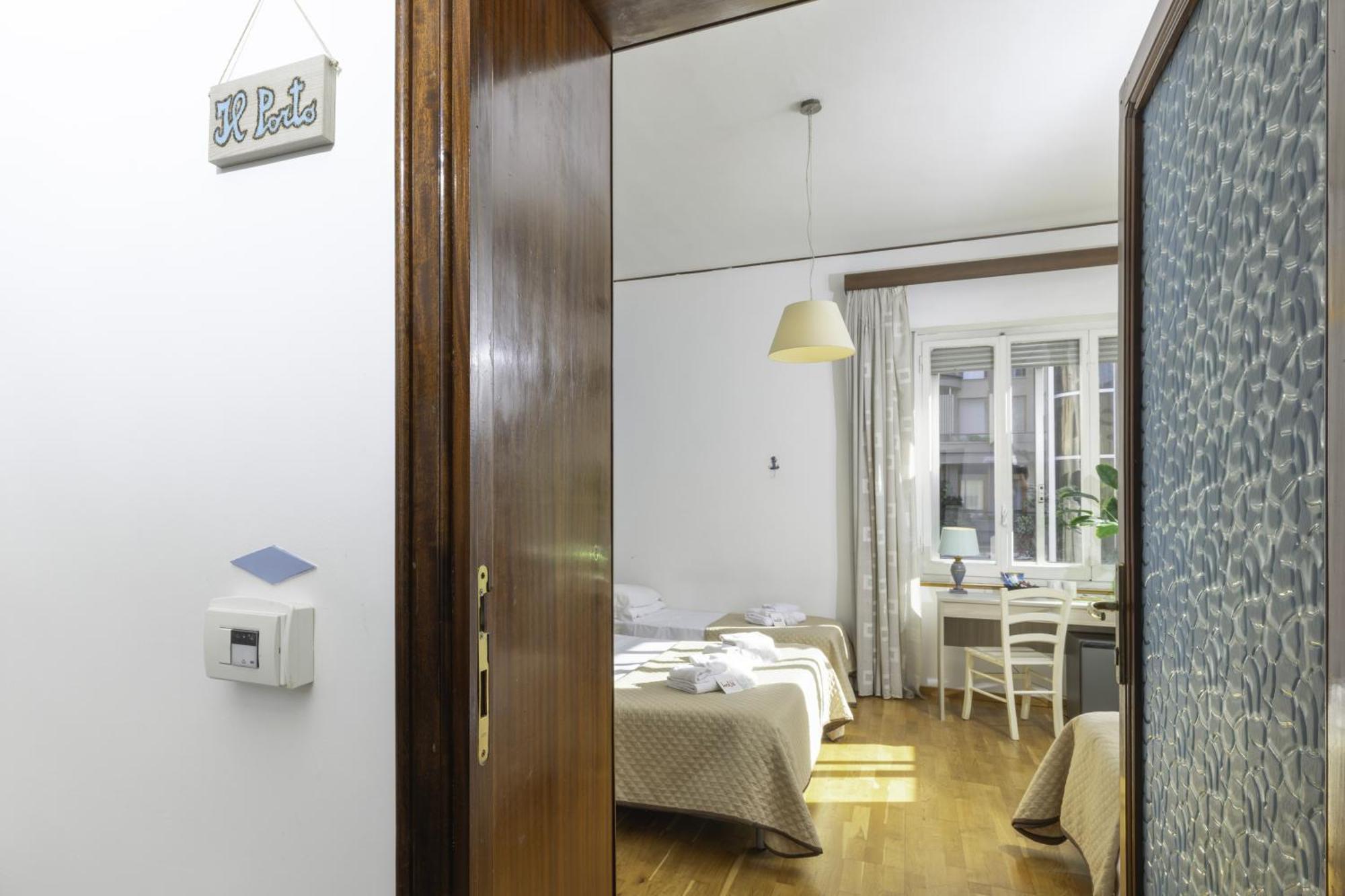 Kalie Rooms Guest House Cagliari Bagian luar foto
