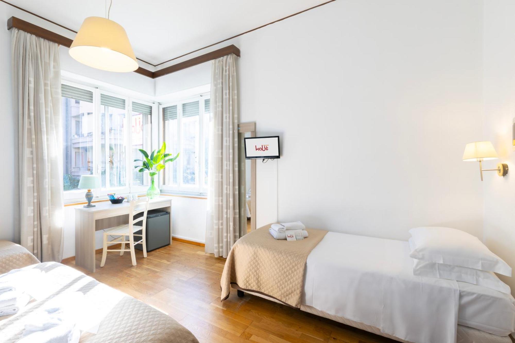 Kalie Rooms Guest House Cagliari Bagian luar foto