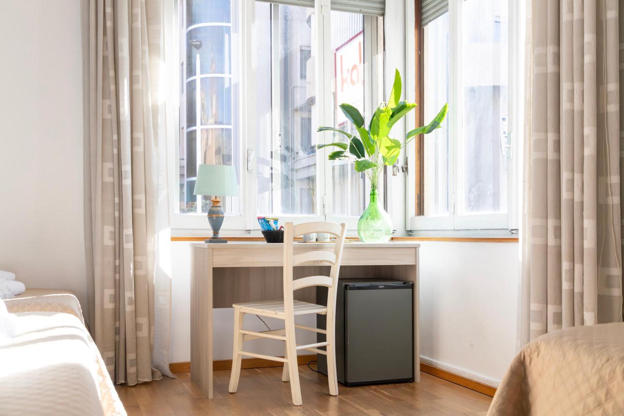 Kalie Rooms Guest House Cagliari Bagian luar foto
