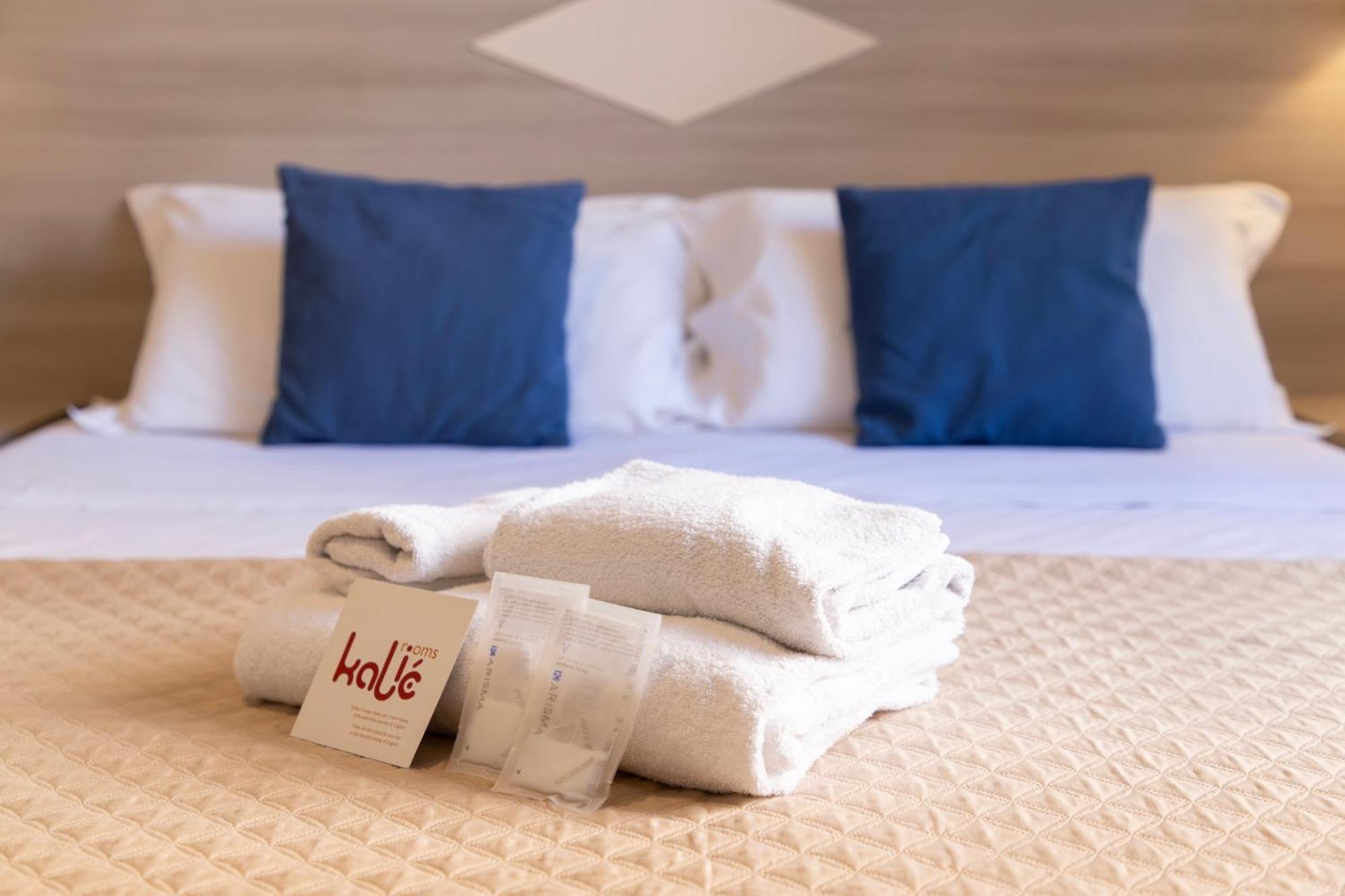 Kalie Rooms Guest House Cagliari Bagian luar foto