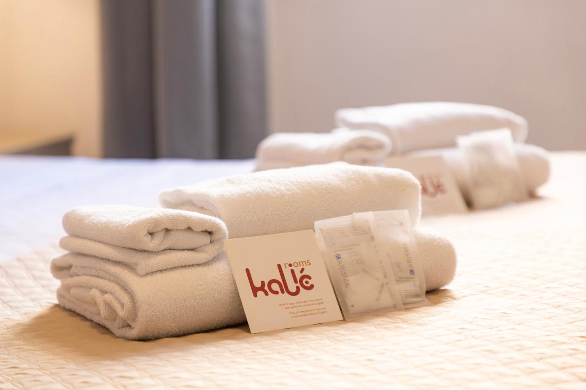 Kalie Rooms Guest House Cagliari Bagian luar foto